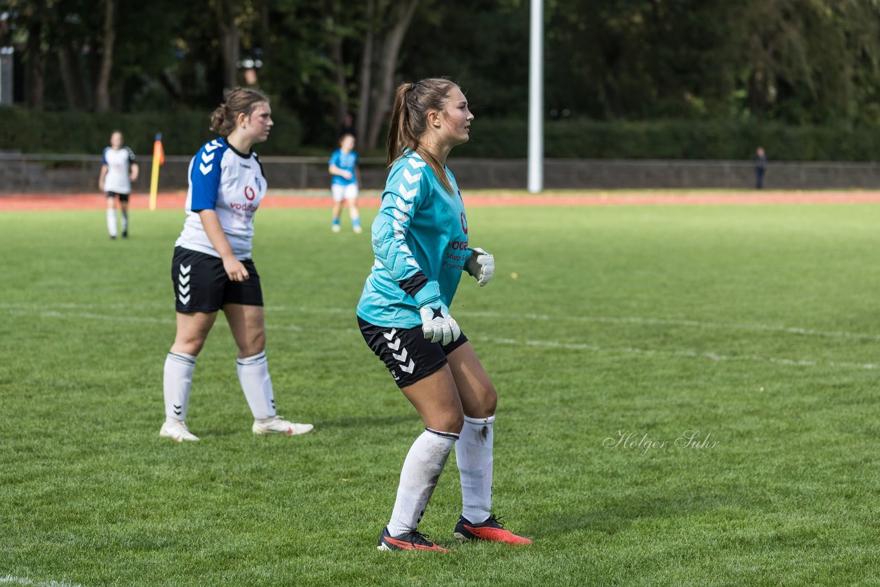 Bild 191 - wBJ VfL Pinneberg - Germania Schnelsen : Ergebnis: 15:1